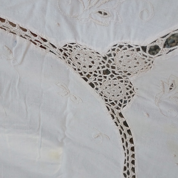 Handmade Vintage Tablecloth By Grandma - Picture 3 of 11